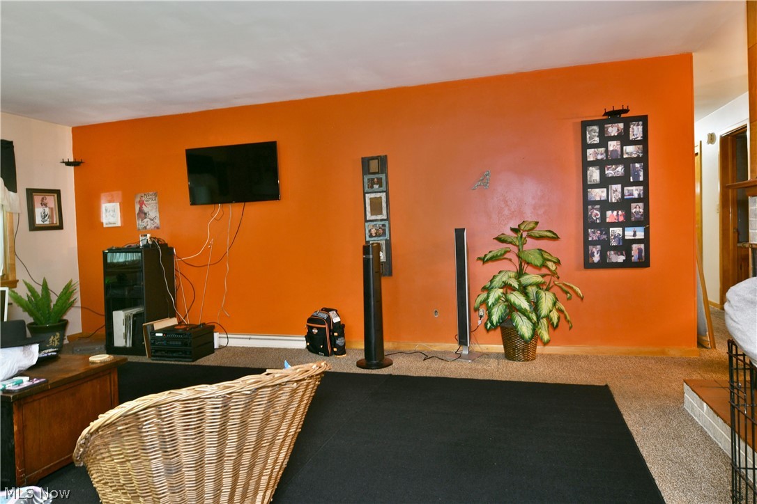 1265 North Road NE Warren OH 44483