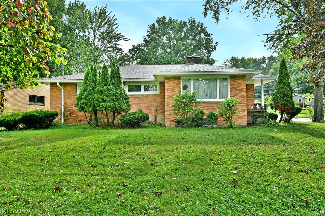 1265 North Road NE Warren OH 44483