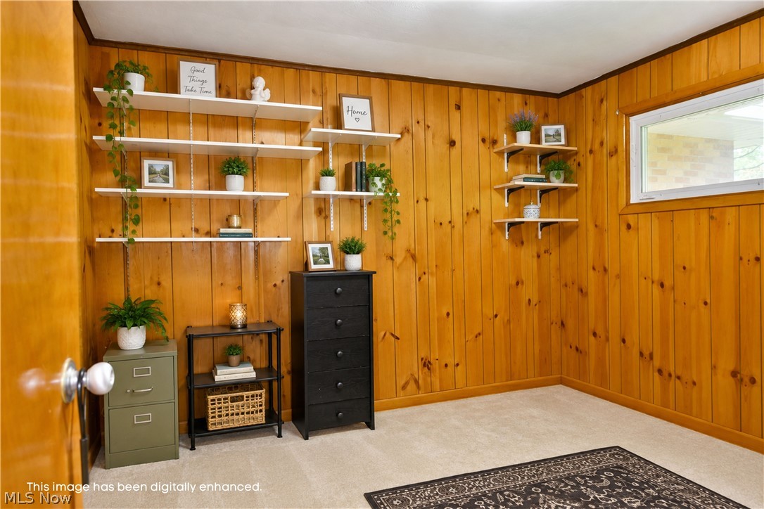 1265 North Road NE Warren OH 44483
