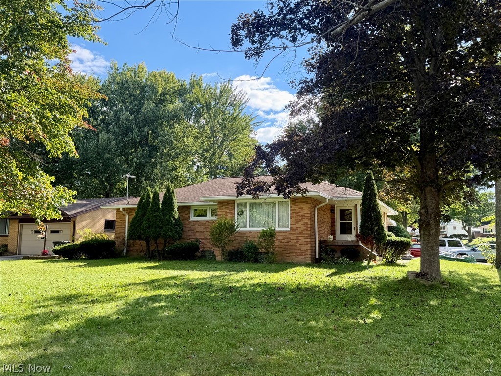 1265 North Road NE Warren OH 44483