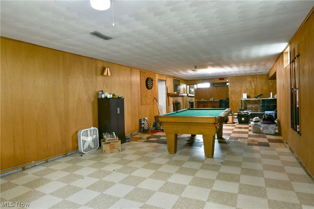 1265 North Road NE Warren OH 44483