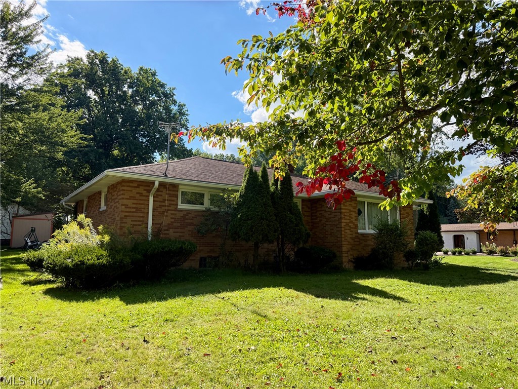 1265 North Road NE Warren OH 44483