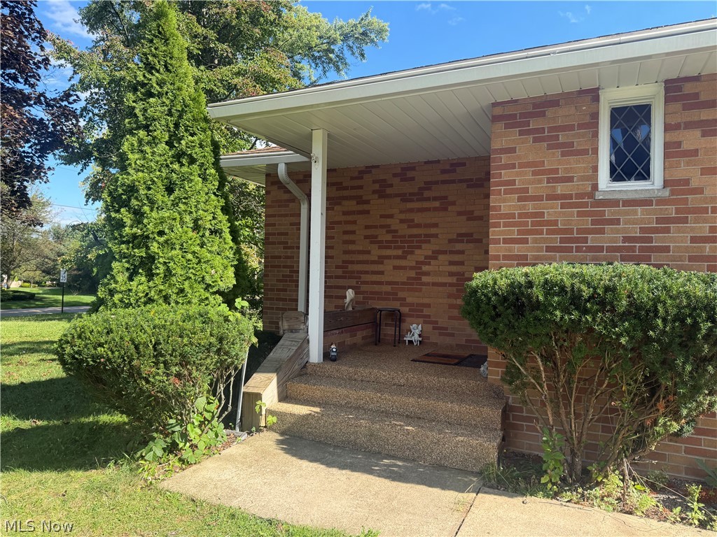 1265 North Road NE Warren OH 44483