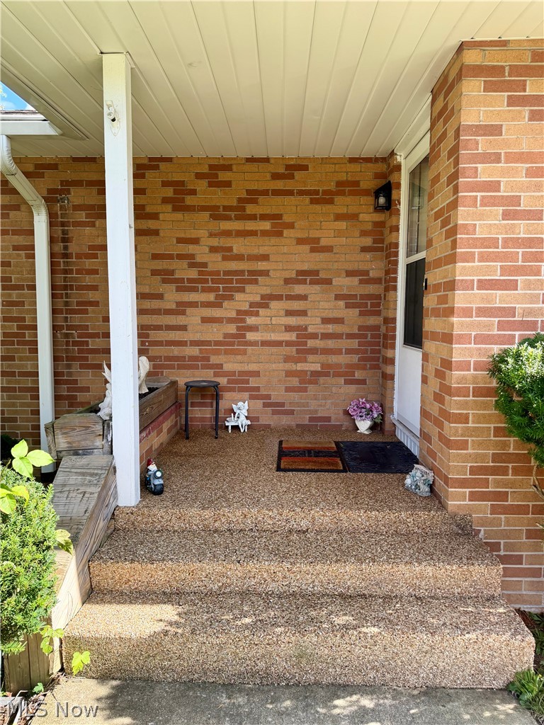 1265 North Road NE Warren OH 44483