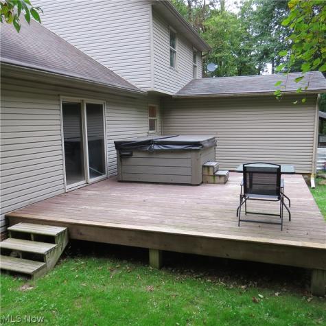 1320 Clay Road NW Dellroy OH 44620