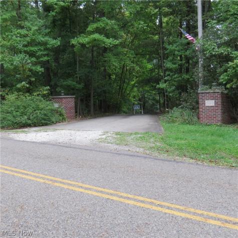 1320 Clay Road NW Dellroy OH 44620