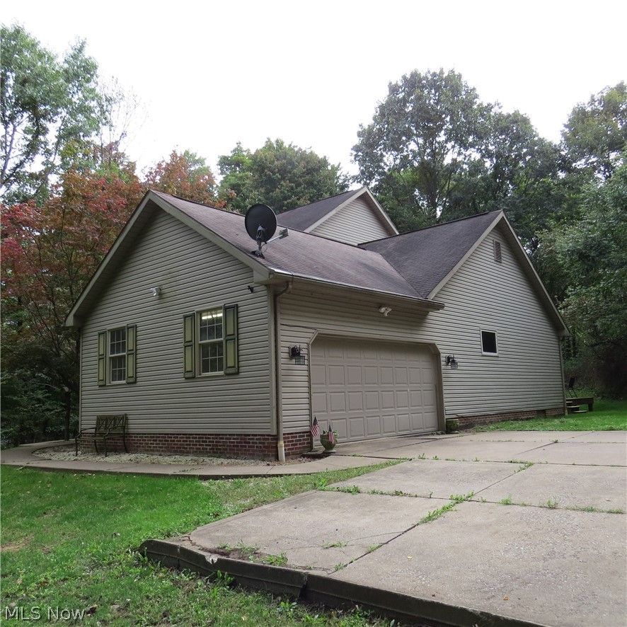 1320 Clay Road NW Dellroy OH 44620