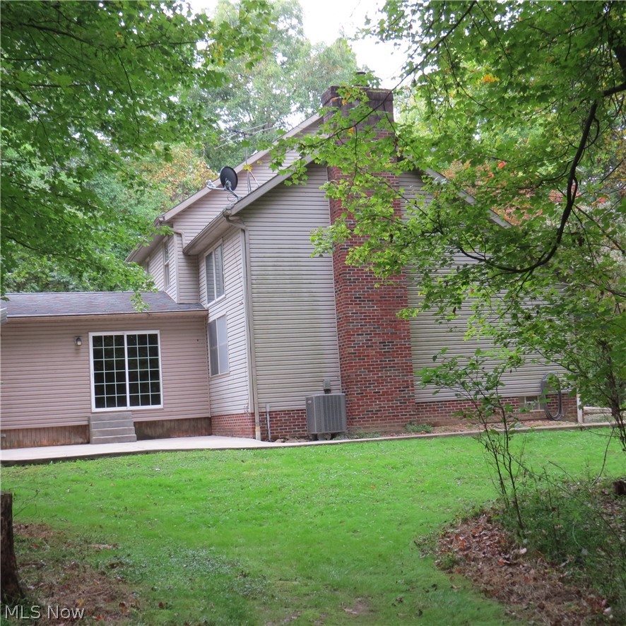 1320 Clay Road NW Dellroy OH 44620