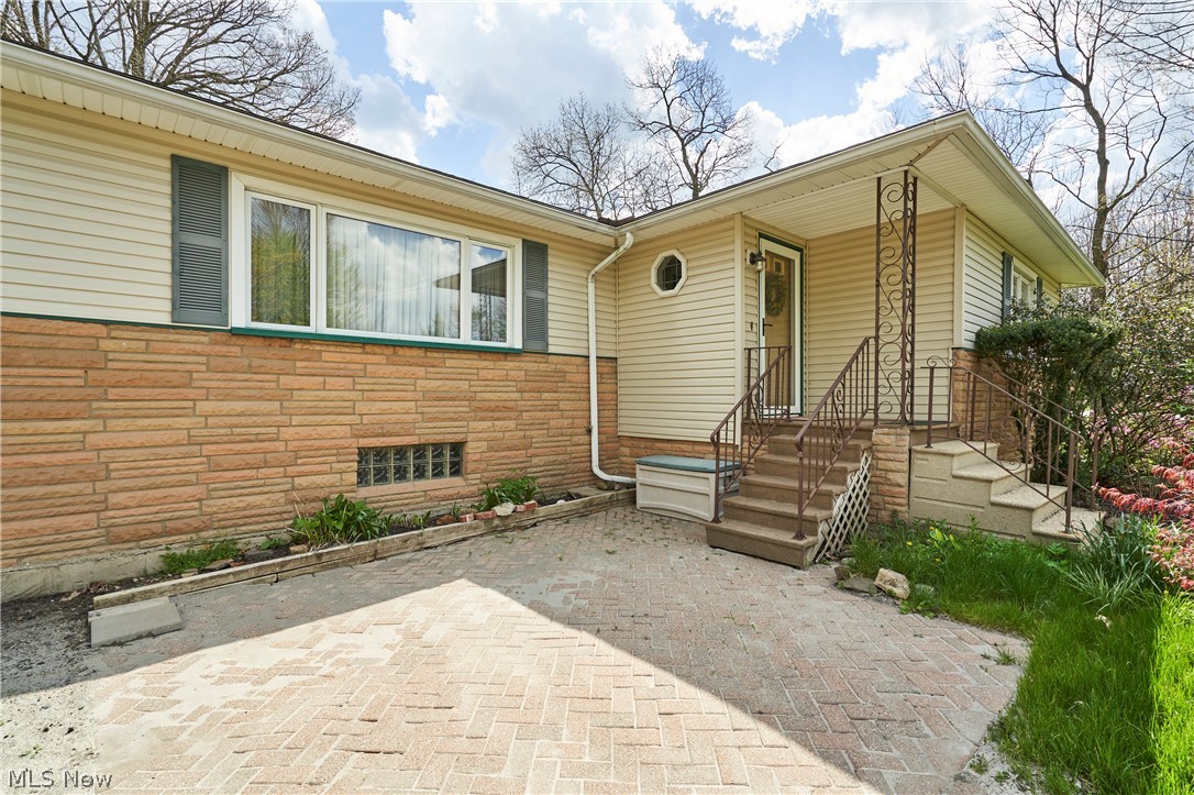 1103 Owsley Road Mcdonald OH 44437