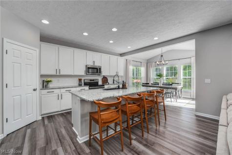 8133 Ashford Circle North Ridgeville OH 44039