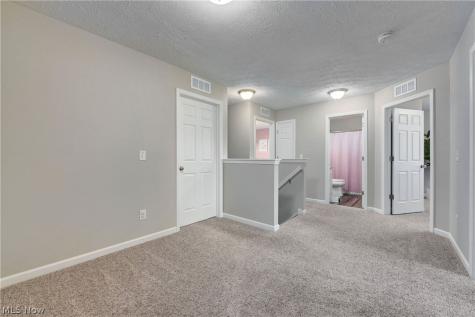 8133 Ashford Circle North Ridgeville OH 44039