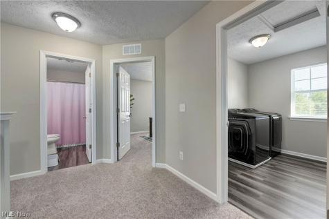 8133 Ashford Circle North Ridgeville OH 44039