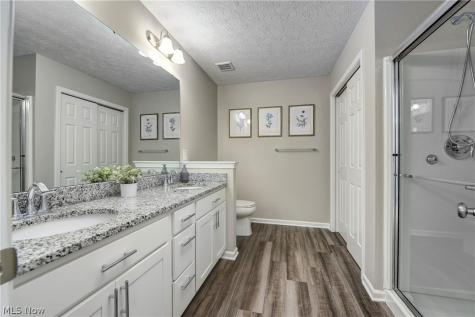 8133 Ashford Circle North Ridgeville OH 44039