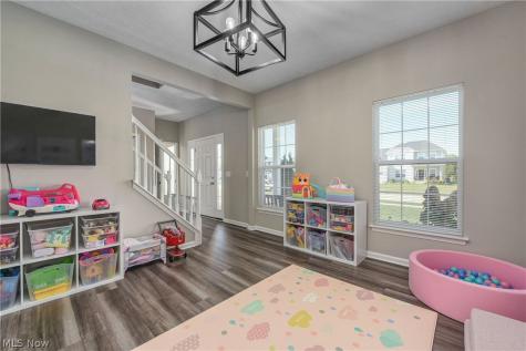8133 Ashford Circle North Ridgeville OH 44039