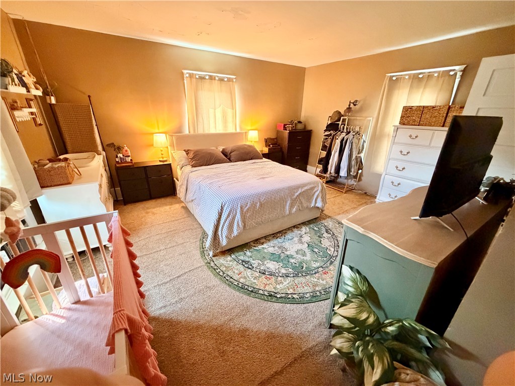 127 Deersville Avenue Uhrichsville OH 44683