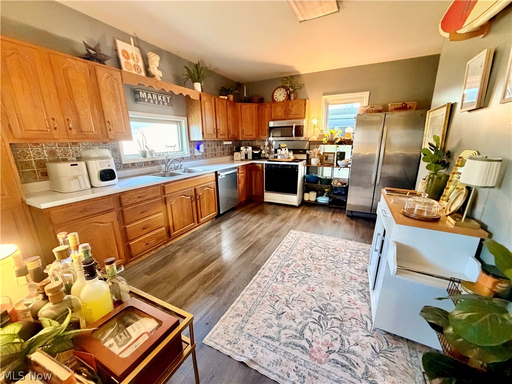 127 Deersville Avenue Uhrichsville OH 44683