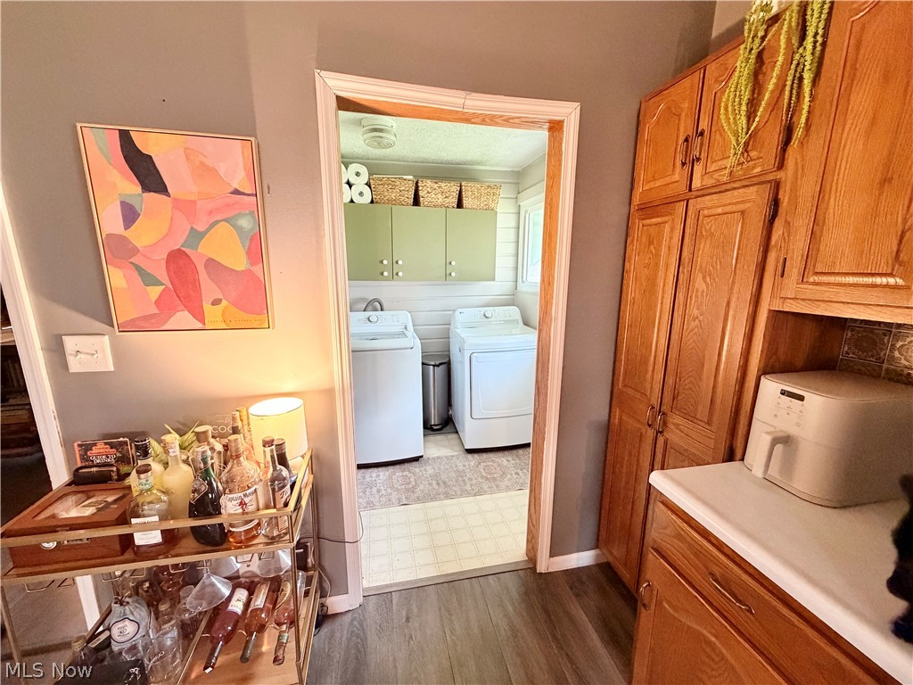 127 Deersville Avenue Uhrichsville OH 44683