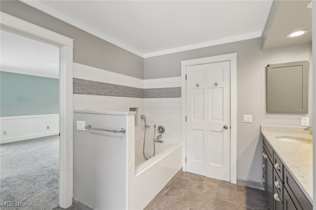 7520 Hunters Hollow Trail Novelty OH 44072