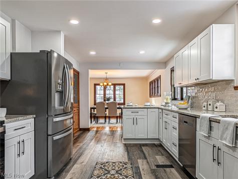931 Amelia Avenue Akron OH 44302