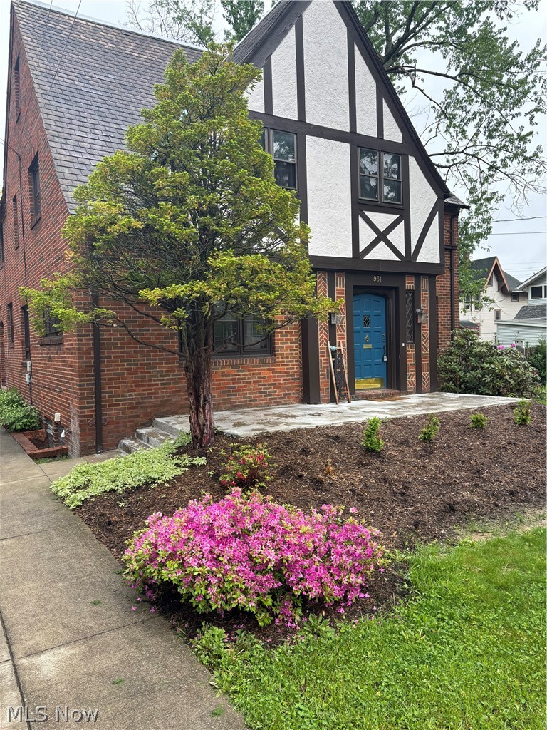 931 Amelia Avenue Akron OH 44302