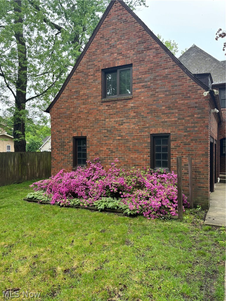 931 Amelia Avenue Akron OH 44302
