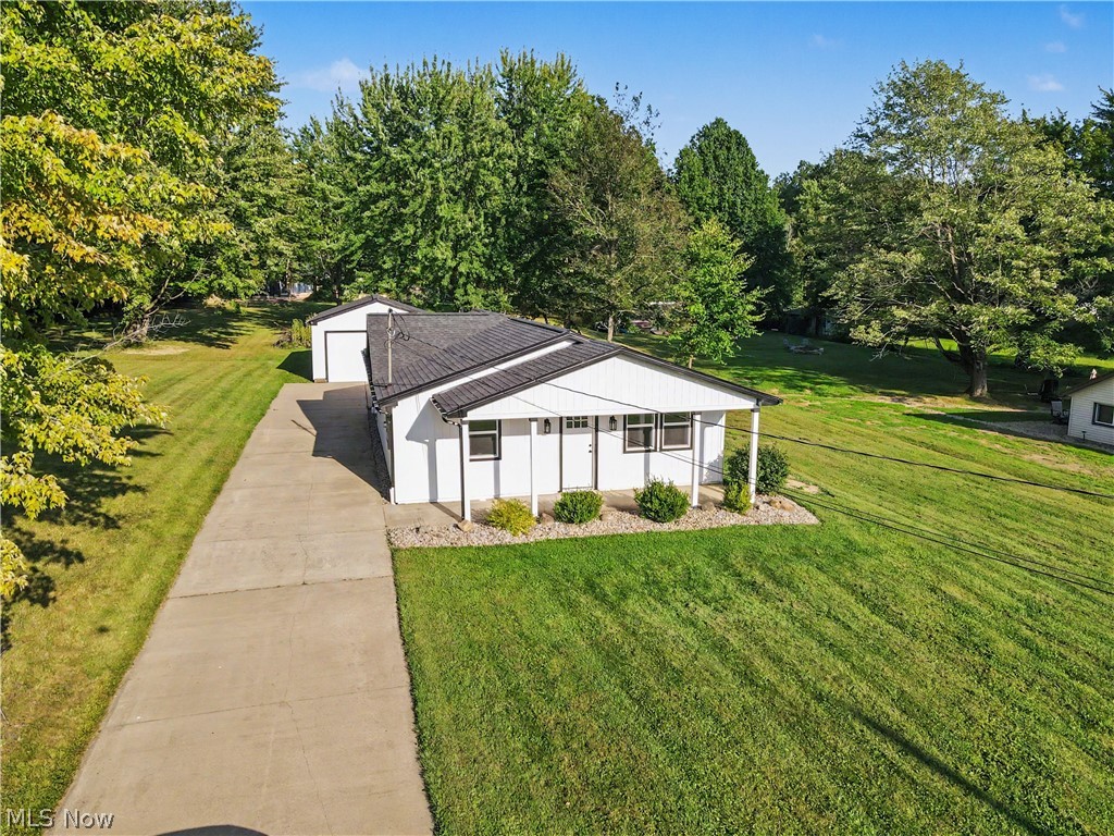 2351 Heston Drive Lake Milton OH 44429