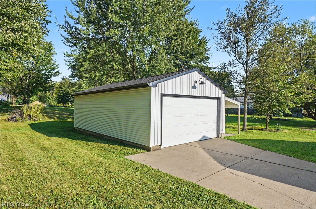 2351 Heston Drive Lake Milton OH 44429
