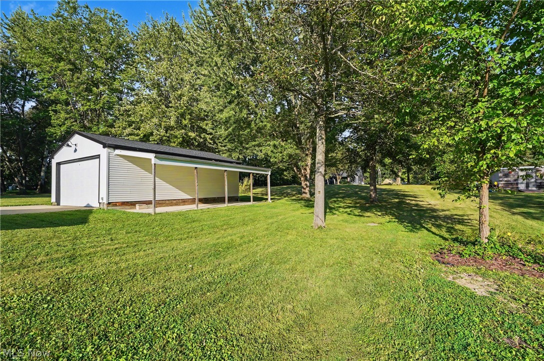 2351 Heston Drive Lake Milton OH 44429