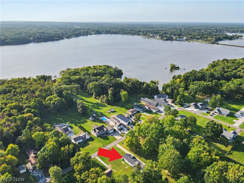 2351 Heston Drive Lake Milton OH 44429