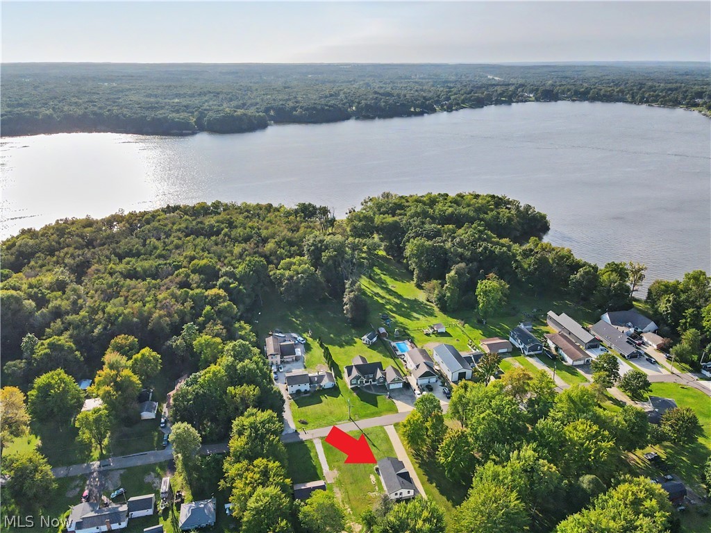 2351 Heston Drive Lake Milton OH 44429