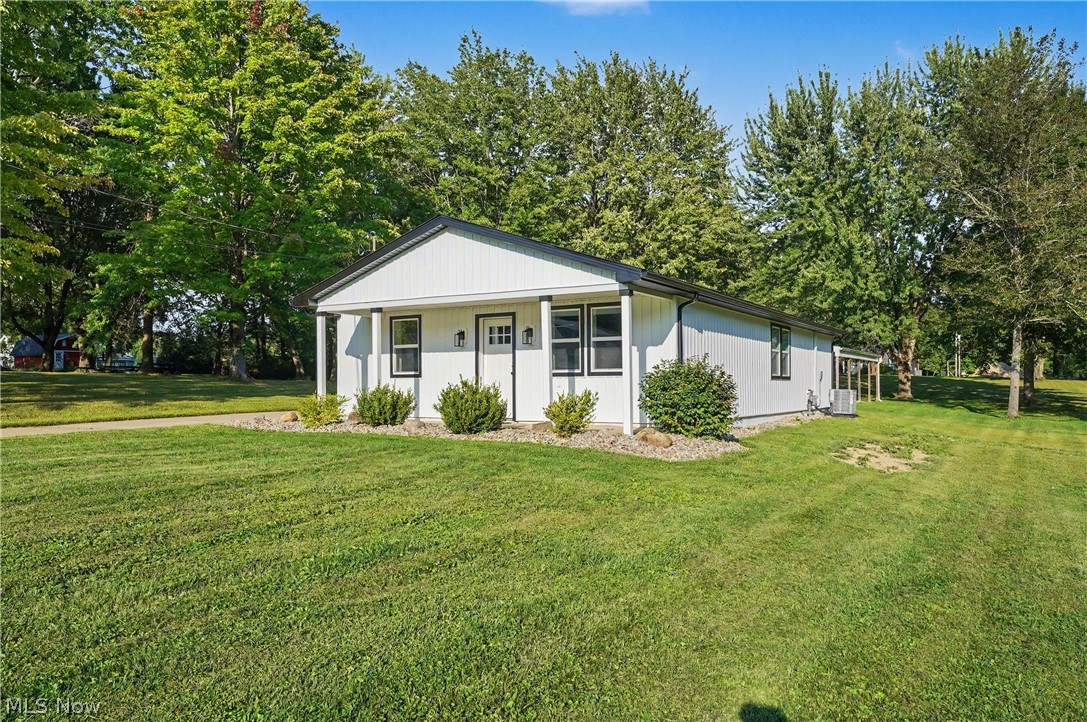 2351 Heston Drive Lake Milton OH 44429