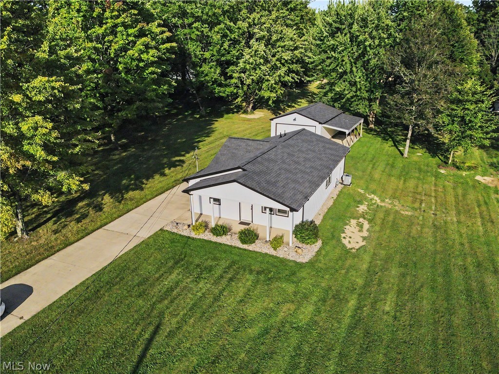 2351 Heston Drive Lake Milton OH 44429