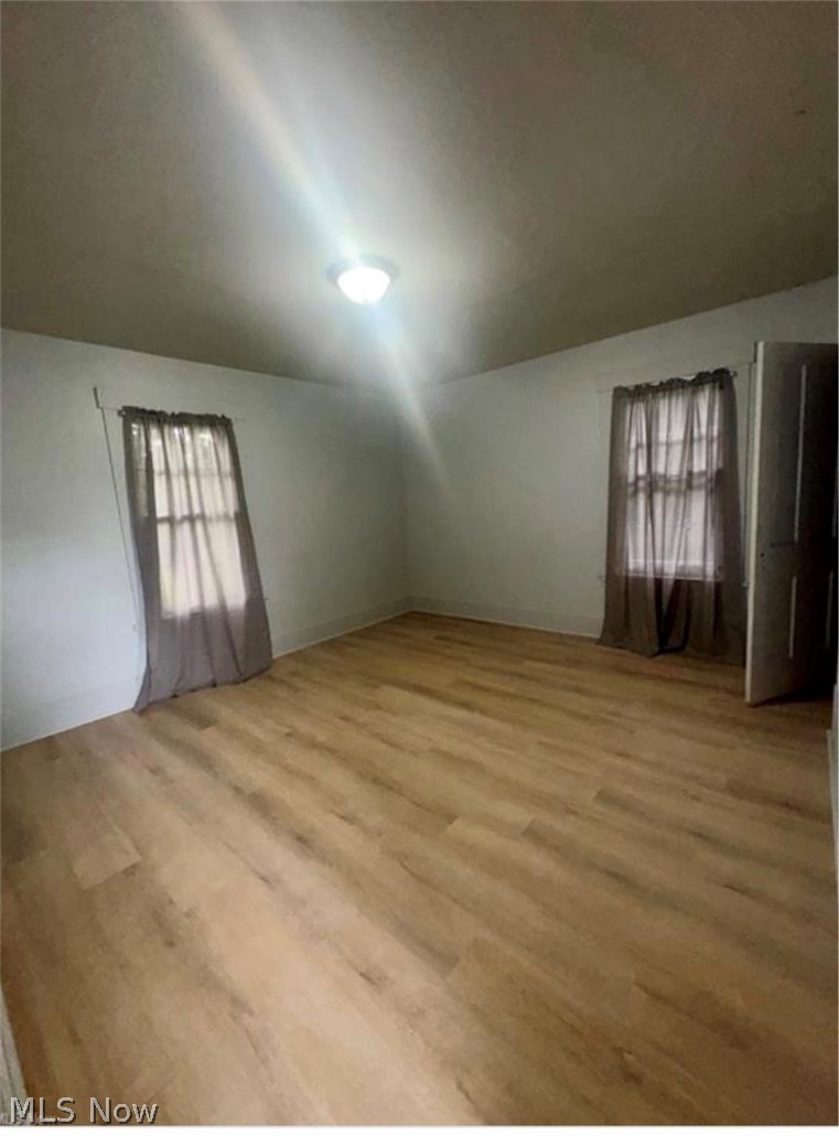 556 W Myrtle Avenue Youngstown OH 44511