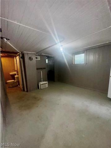 556 W Myrtle Avenue Youngstown OH 44511