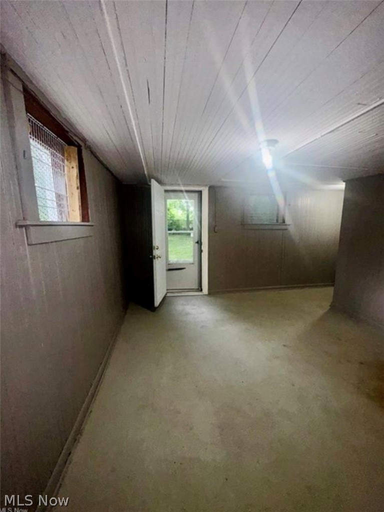 556 W Myrtle Avenue Youngstown OH 44511