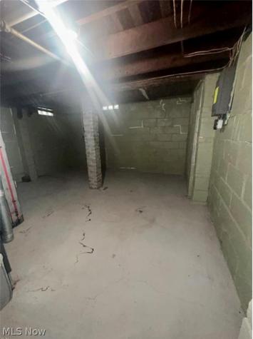 556 W Myrtle Avenue Youngstown OH 44511