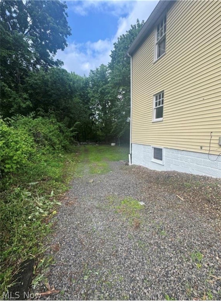556 W Myrtle Avenue Youngstown OH 44511