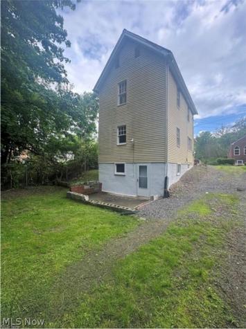 556 W Myrtle Avenue Youngstown OH 44511
