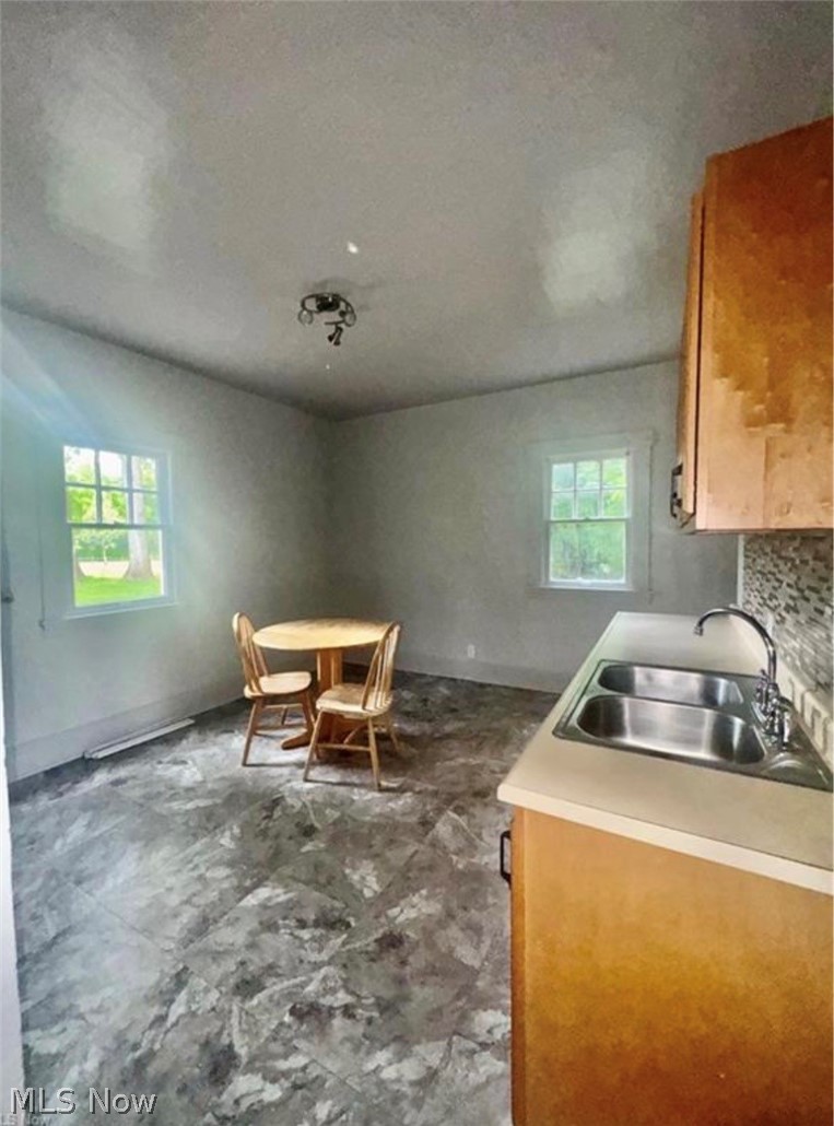 556 W Myrtle Avenue Youngstown OH 44511