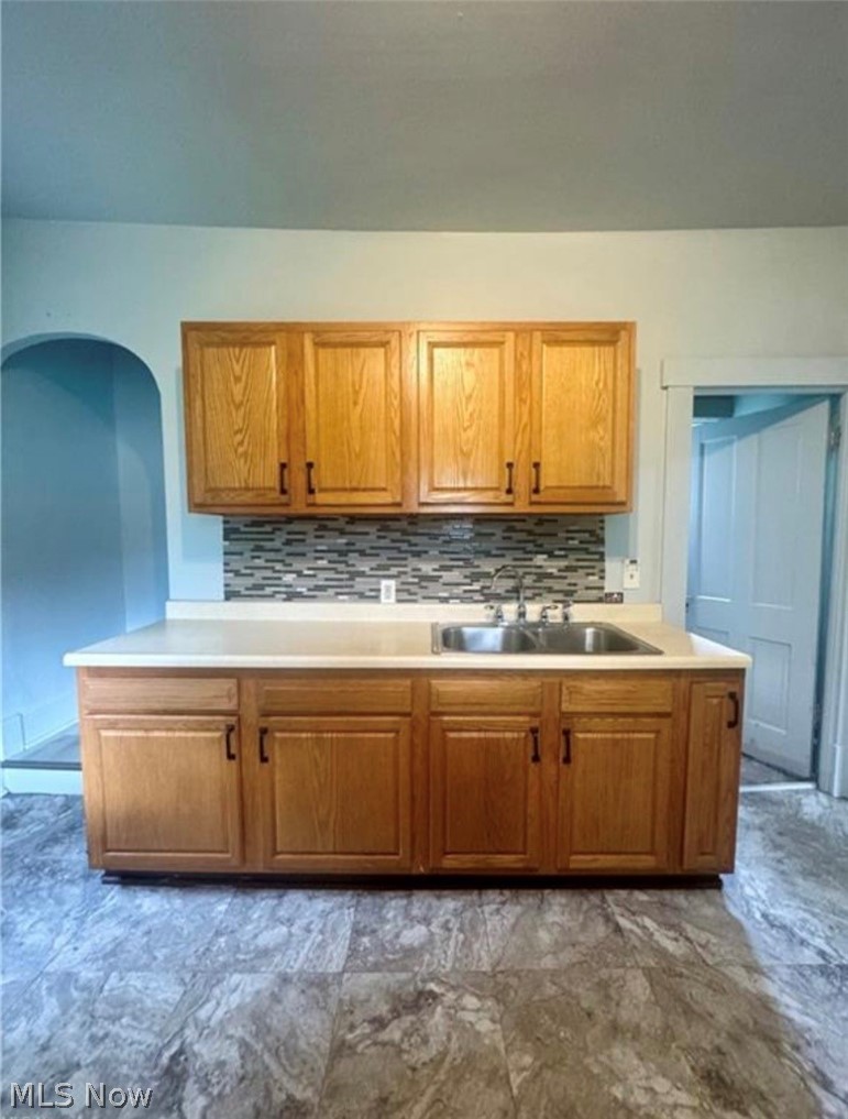 556 W Myrtle Avenue Youngstown OH 44511