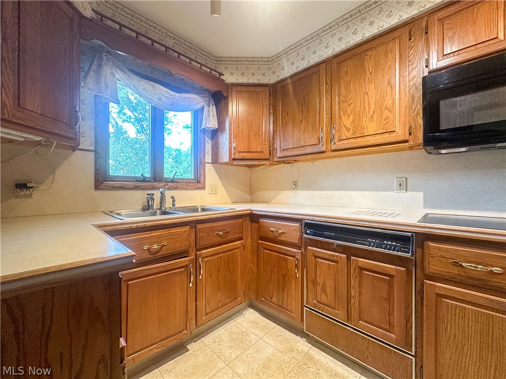 2007 Silver Fox Lane Warren OH 44484