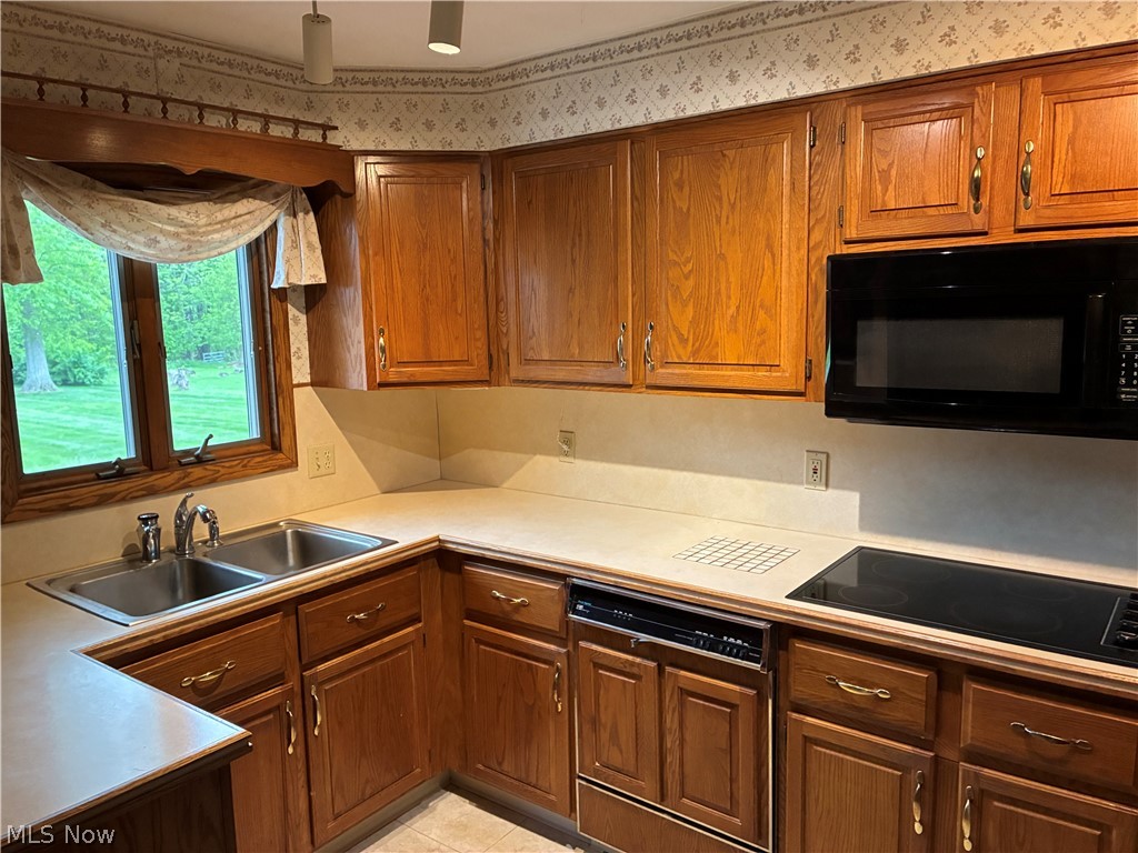 2007 Silver Fox Lane Warren OH 44484