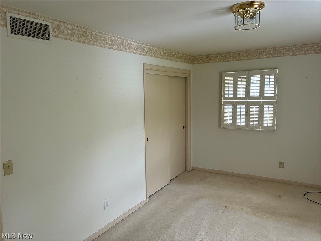 2007 Silver Fox Lane Warren OH 44484