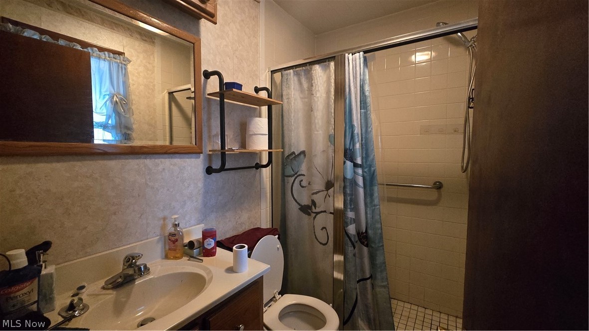 1204 Roseway Avenue SE Warren OH 44484