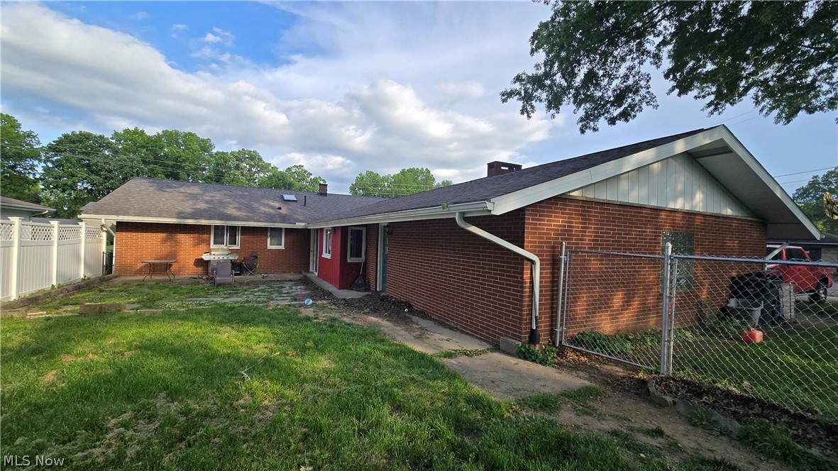 1204 Roseway Avenue SE Warren OH 44484