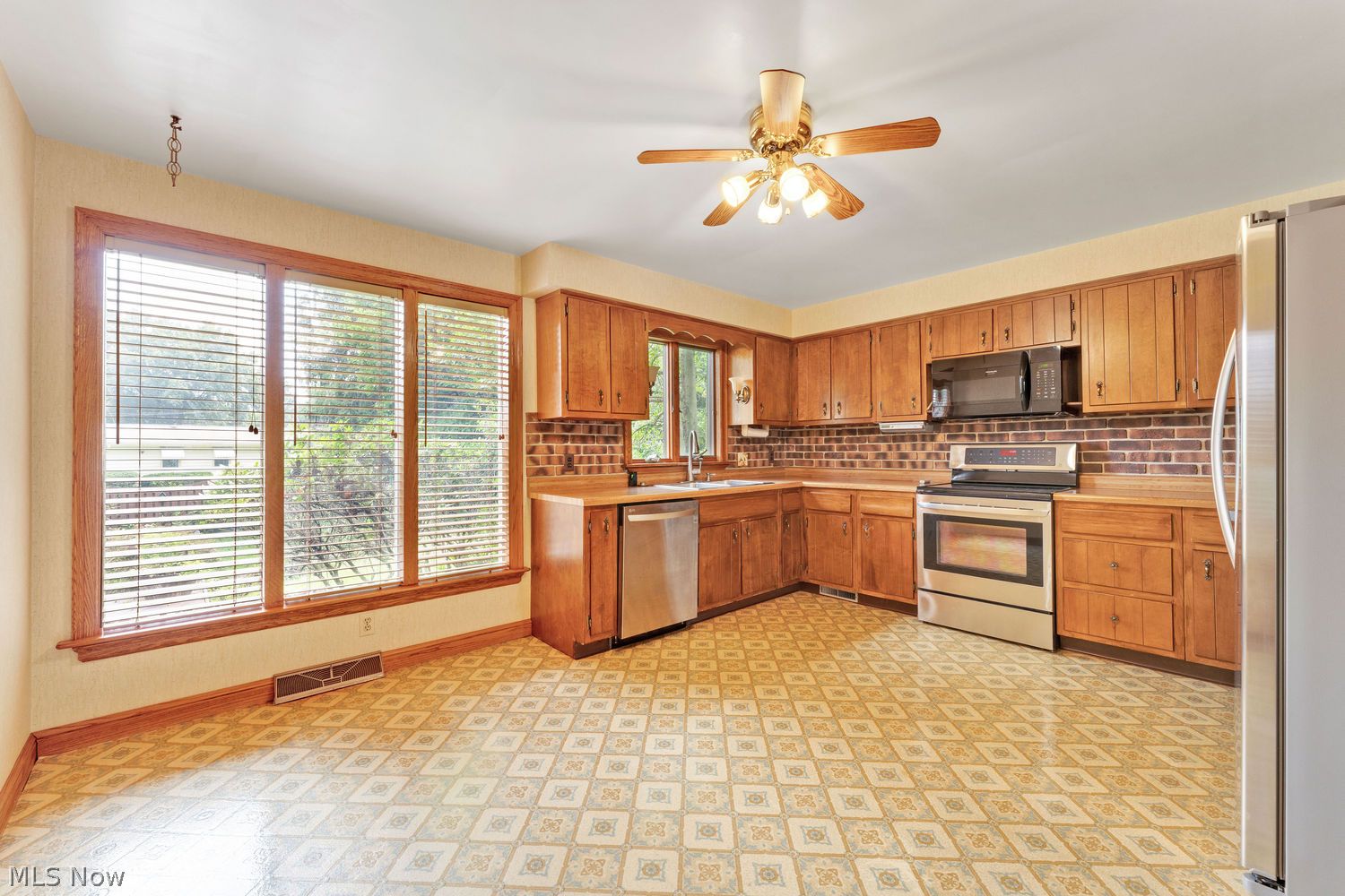 2976 Palmarie Drive Poland OH 44514