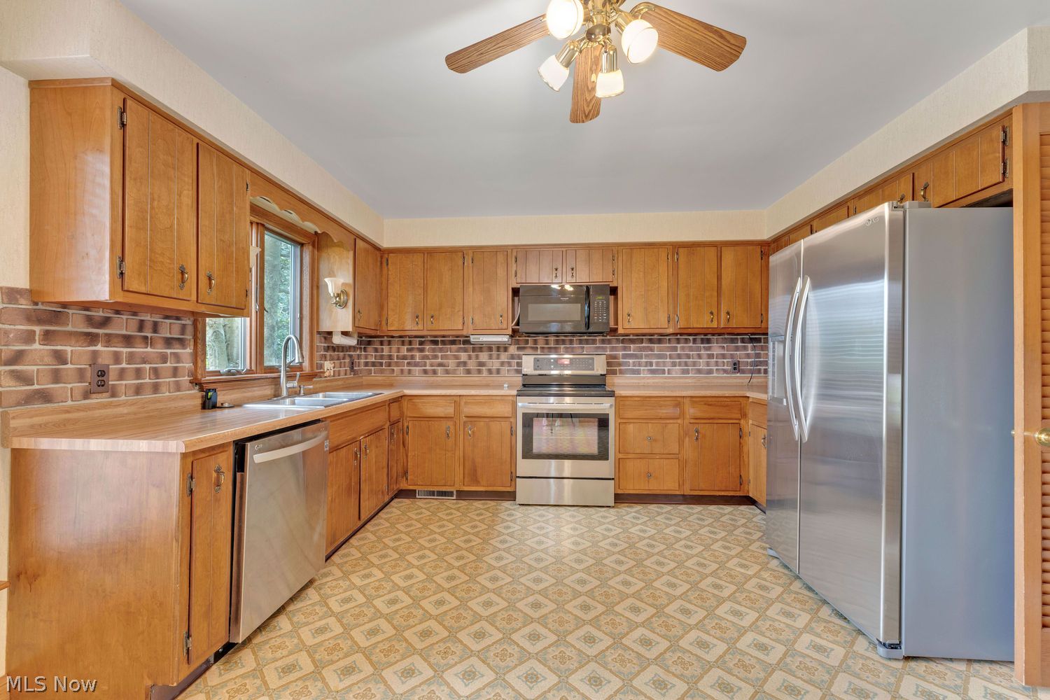 2976 Palmarie Drive Poland OH 44514