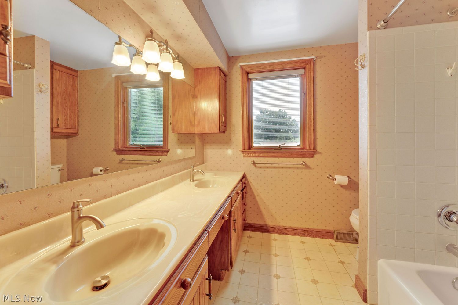 2976 Palmarie Drive Poland OH 44514