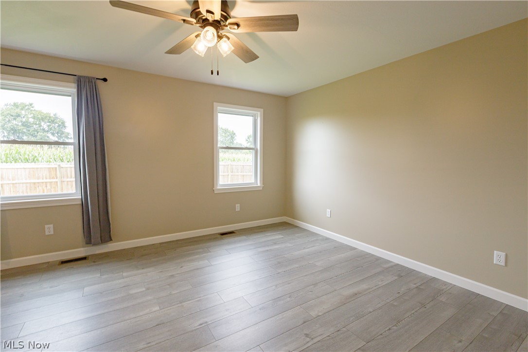 10916 Madlyn Street NE Bolivar OH 44612