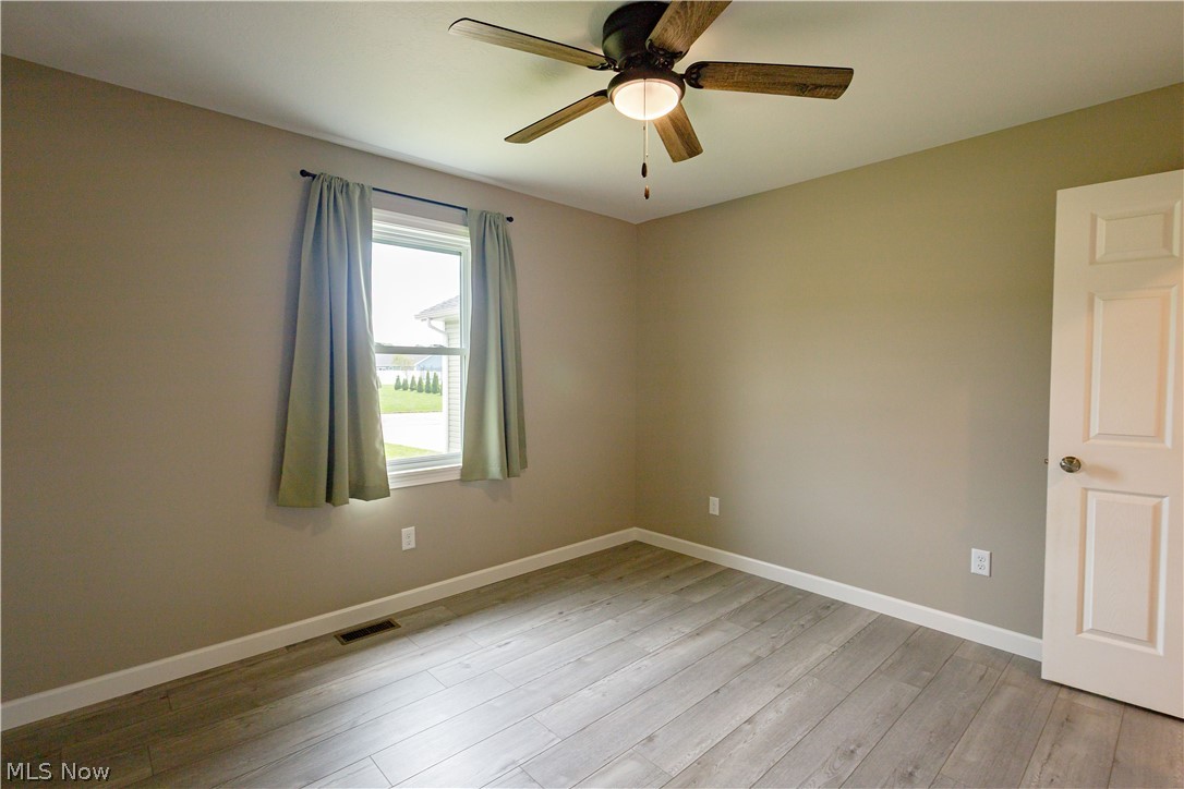 10916 Madlyn Street NE Bolivar OH 44612